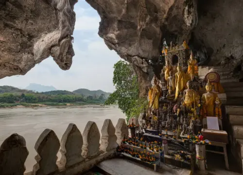 Laos: dal Confine alla Capitale